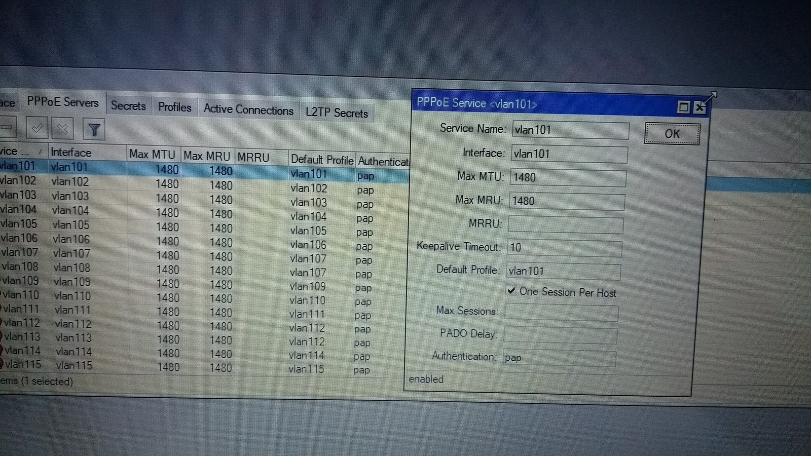 Tela de configuracao MikroTik com VLANs