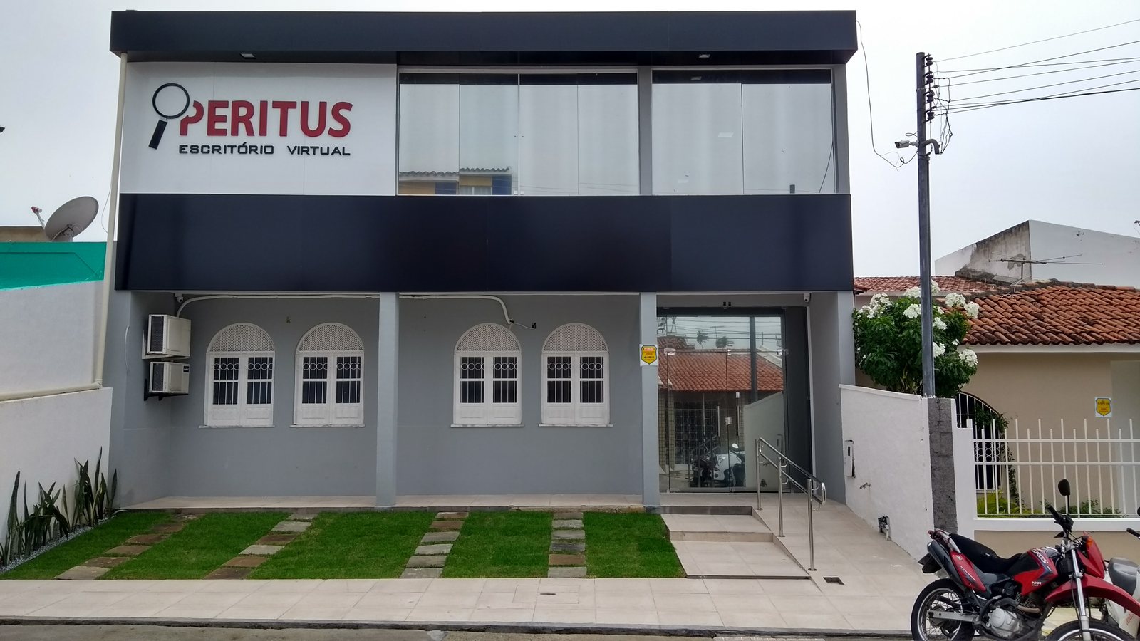 Fachada de cliente atendido pela Plus Tech